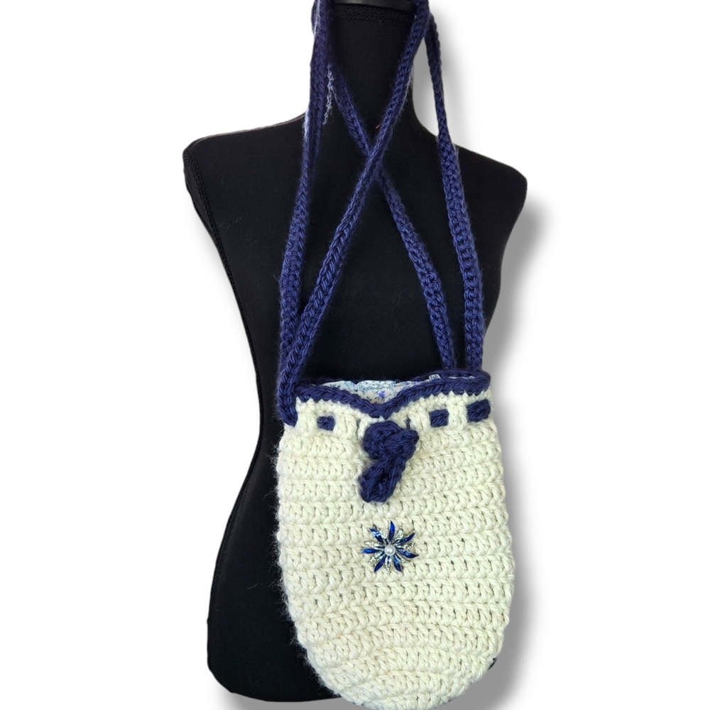 Handmade chrochet round purse.